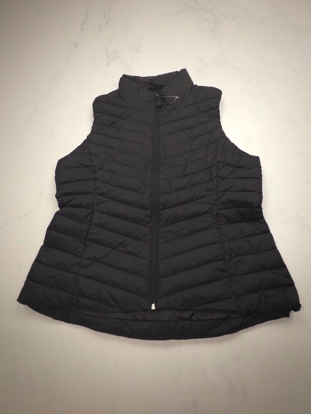 Old Navy Quilted Vest Black 2010s Minimalist - Womens L